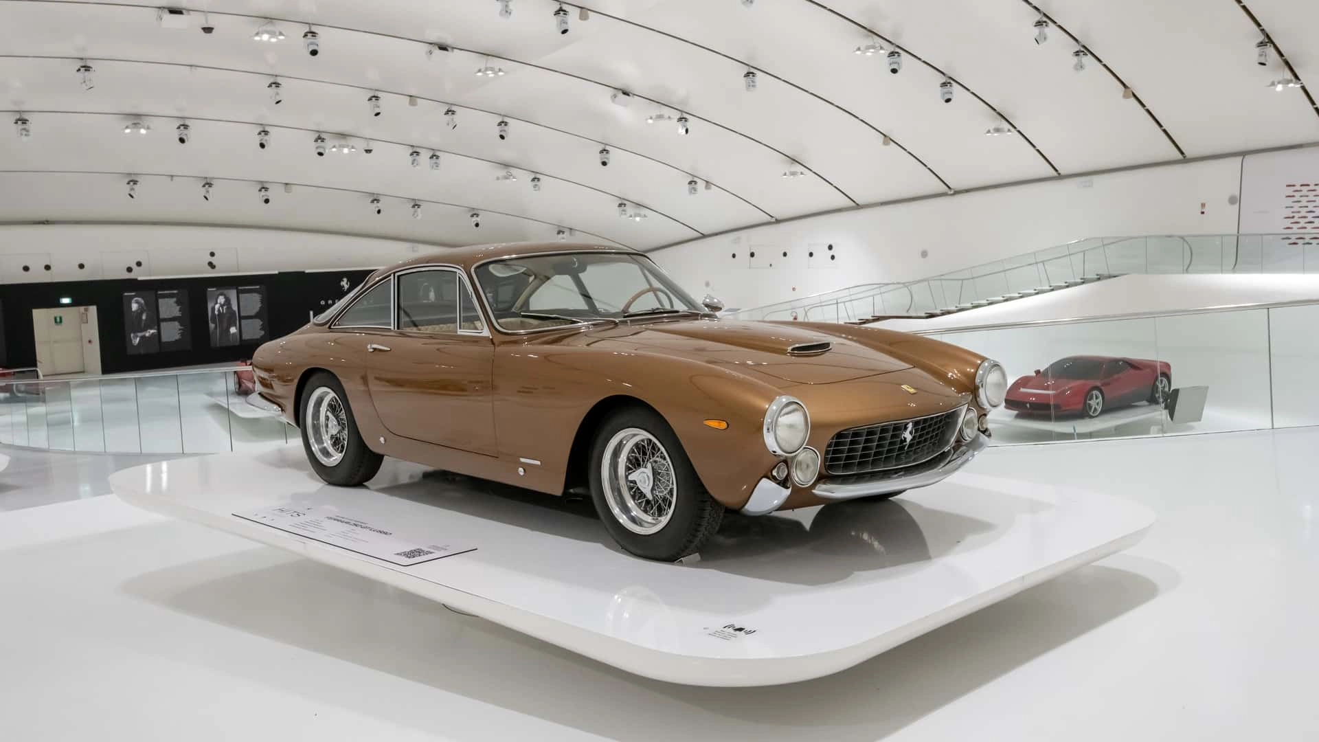 La mostra the greatest hits  music legends and thei ferraris (2)